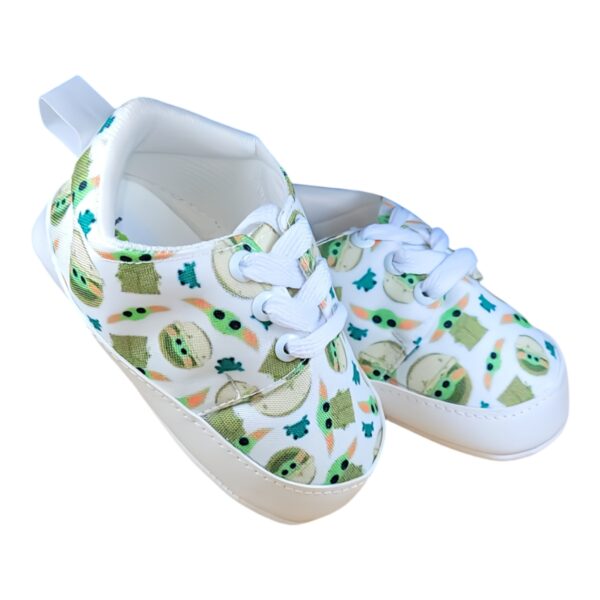 Tenis Baby Yoda