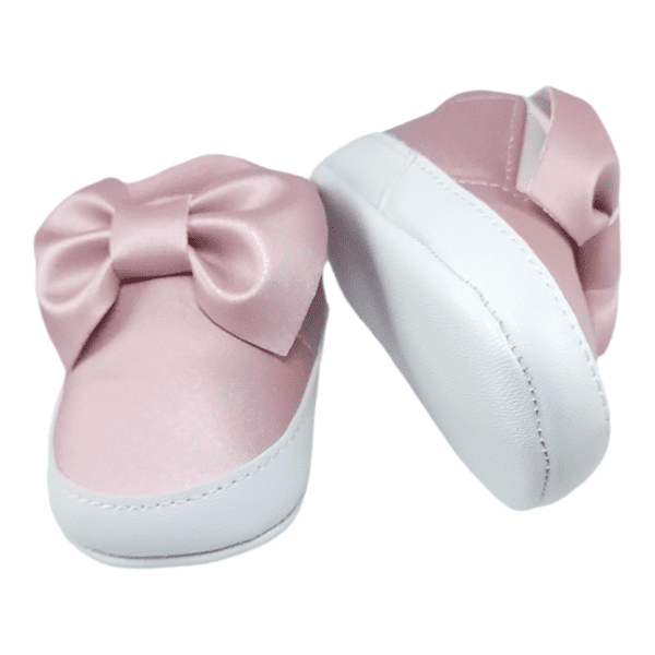 Tenis con Moño Rosa